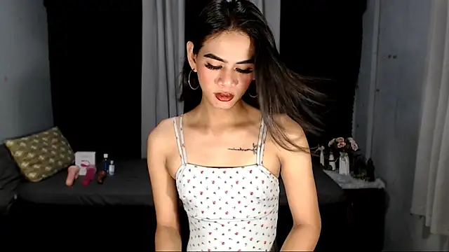 yourhottestzoey online show from 23, 10, 2025