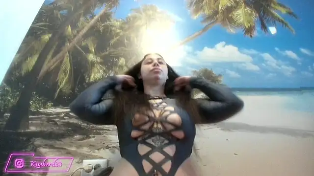 Snapshot of kimberd33 chatting on 12, 3, 2026 kimberd33 online show from 12, 3, 2026