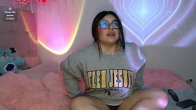 Snapshot of Ayleen_Honey chatting on 23, 10, 2025 Ayleen Honey online show from 23, 10, 2025
