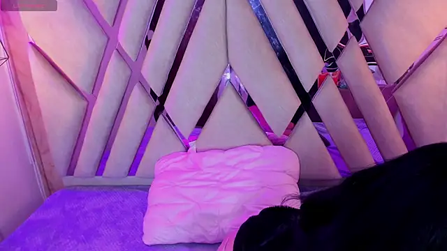 Isa doux online show from 11, 4, 2026