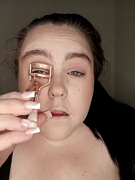 Maya 29x online show from 17, 12, 2025