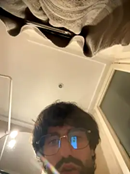 Snapshot of Paapii1098 chatting on 3, 11, 2025 Paapii1098 online show from 3, 11, 2025