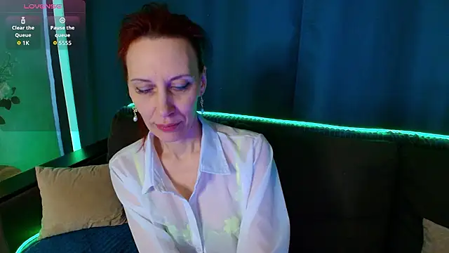 Scarlett Snakee online show from 3, 2, 2026