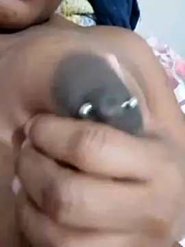 Snapshot of Jennyy31 chatting on 16, 11, 2025 Jennyy31 online show from 16, 11, 2025