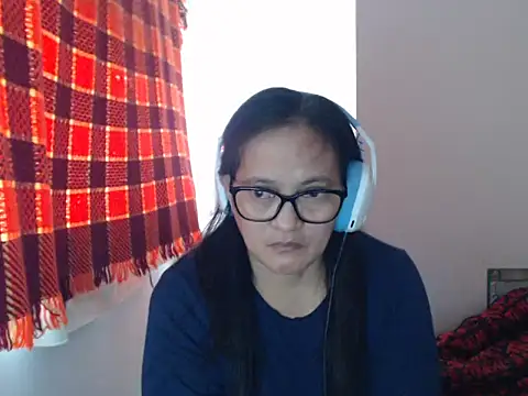 Snapshot of Kinkybela2025 chatting on 15, 5, 2026 Kinkybela2025 online show from 15, 5, 2026