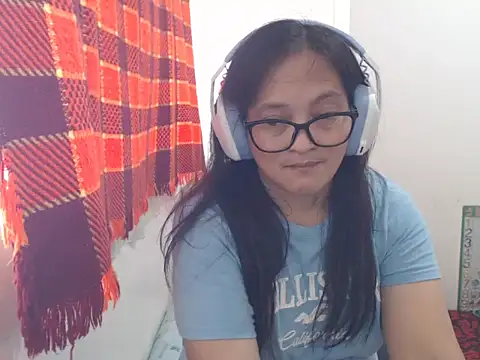 Snapshot of Kinkybela2025 chatting on 11, 6, 2026 Kinkybela2025 online show from 11, 6, 2026