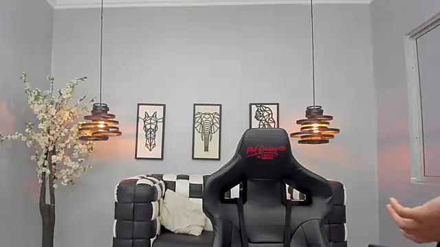 Bianca Millf online show from 6, 11, 2025