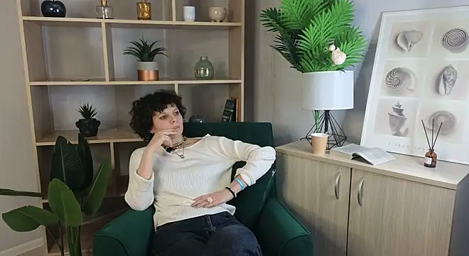 Snapshot of PhebeCharron chatting on 21, 10, 2025 PhebeCharron online show from 21, 10, 2025