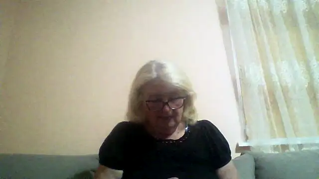 AmyLove353 online show from 17, 6, 2026