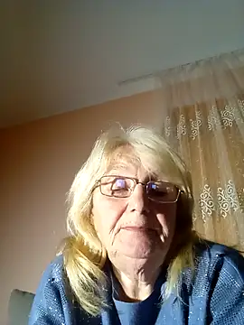 Snapshot of AmyLove353 chatting on 24, 10, 2025 AmyLove353 online show from 24, 10, 2025