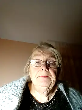 AmyLove353 online show from 11, 11, 2025