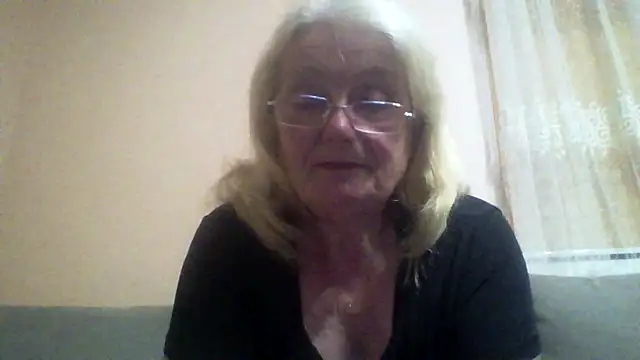 AmyLove353 online show from 30, 6, 2026