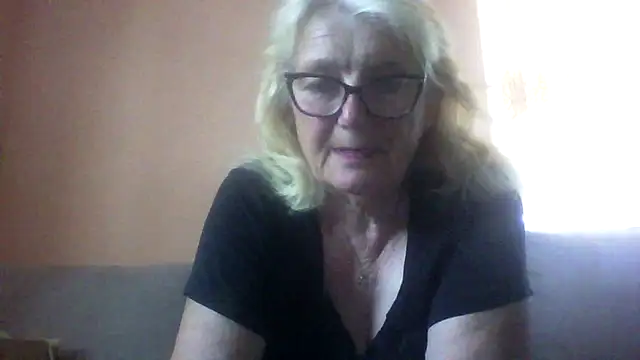AmyLove353 online show from 27, 6, 2026