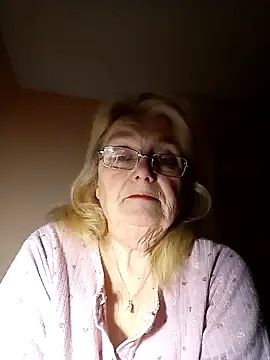 AmyLove353 online show from 18, 12, 2025