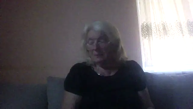 AmyLove353 online show from 10, 7, 2026