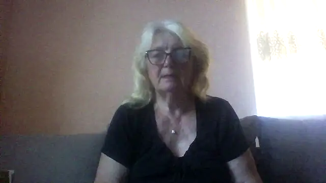 AmyLove353 online show from 28, 6, 2026