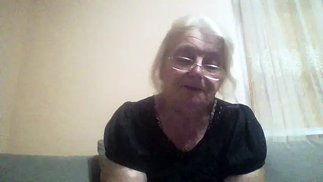 AmyLove353 online show from 17, 7, 2026