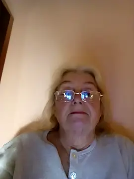 AmyLove353 online show from 5, 2, 2026