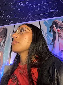 Snapshot of Violeet-Smith chatting on 28, 10, 2025 Violeet-Smith online show from 28, 10, 2025