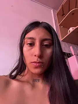 Snapshot of Violeet-Smith chatting on 29, 11, 2025 Violeet-Smith online show from 29, 11, 2025