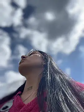 Violeet-Smith online show from 18, 4, 2026