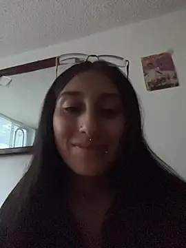 Snapshot of Violeet-Smith chatting on 21, 11, 2025 Violeet-Smith online show from 21, 11, 2025