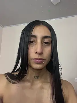 Snapshot of Violeet-Smith chatting on 31, 10, 2025 Violeet-Smith online show from 31, 10, 2025