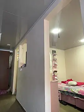 Snapshot of Violeet-Smith chatting on 2, 12, 2025 Violeet-Smith online show from 2, 12, 2025