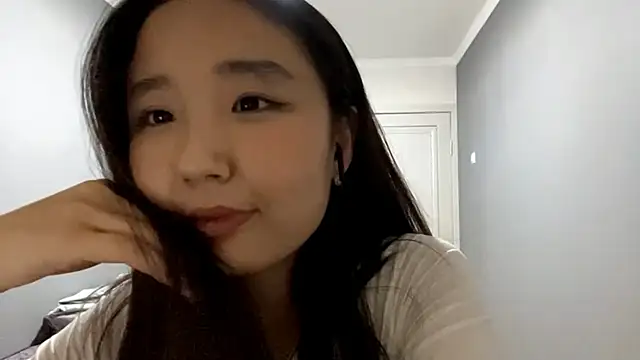 Snapshot of LiaPilksi chatting on 22, 10, 2025 LiaPilksi online show from 22, 10, 2025