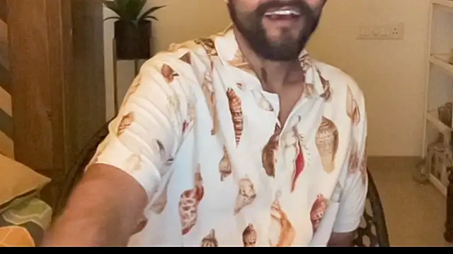 Snapshot of MakeMeAwareAah chatting on 21, 12, 2025 MakeMeAwareAah online show from 21, 12, 2025