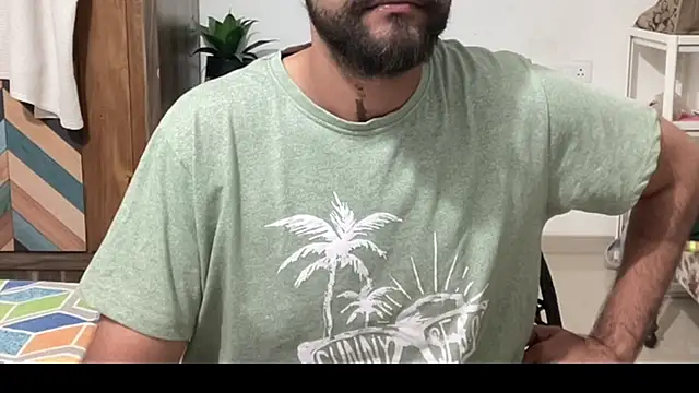 Snapshot of MakeMeAwareAah chatting on 22, 12, 2025 MakeMeAwareAah online show from 22, 12, 2025