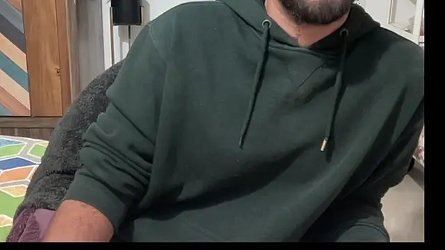 Snapshot of MakeMeAwareAah chatting on 17, 12, 2025 MakeMeAwareAah online show from 17, 12, 2025