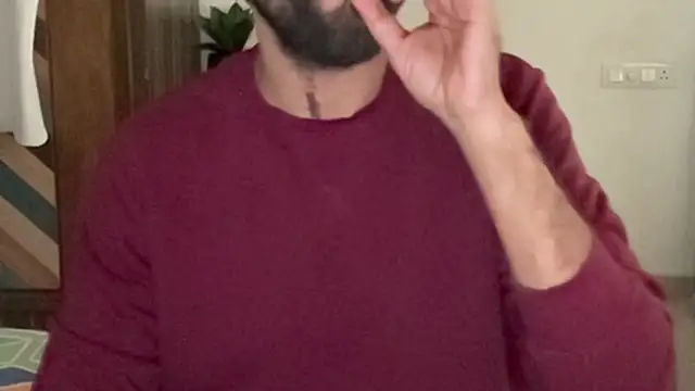 Snapshot of MakeMeAwareAah chatting on 23, 12, 2025 MakeMeAwareAah online show from 23, 12, 2025