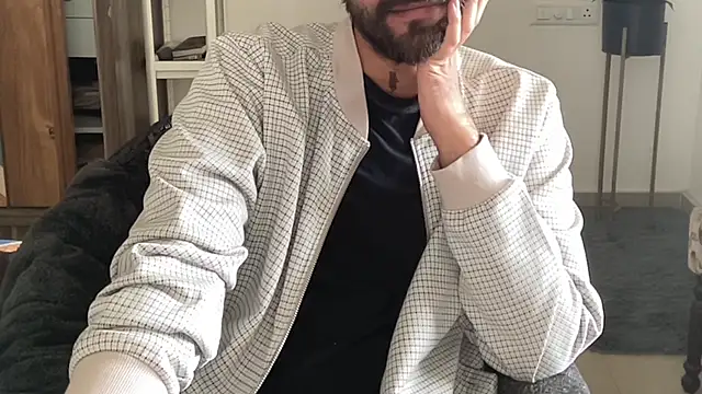 Snapshot of MakeMeAwareAah chatting on 2, 12, 2025 MakeMeAwareAah online show from 2, 12, 2025