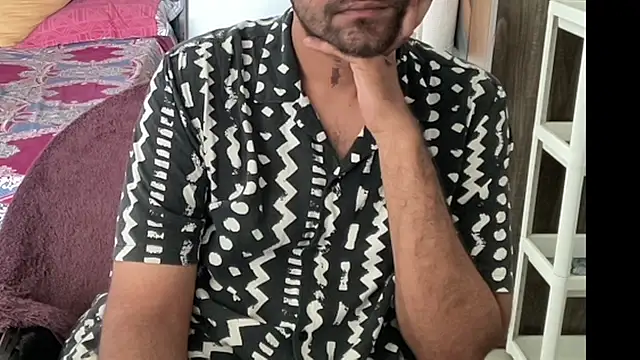 Snapshot of MakeMeAwareAah chatting on 26, 10, 2025 MakeMeAwareAah online show from 26, 10, 2025