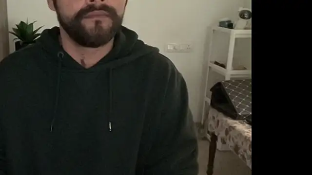 Snapshot of MakeMeAwareAah chatting on 15, 12, 2025 MakeMeAwareAah online show from 15, 12, 2025