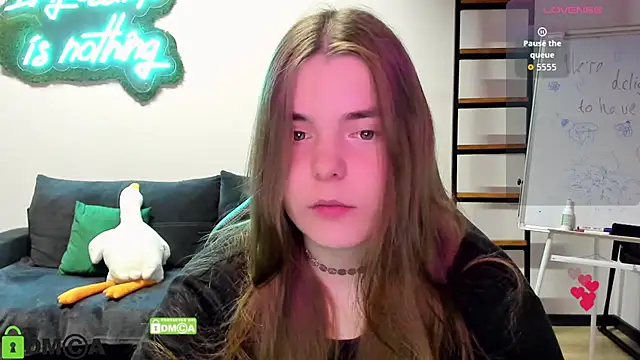 MiraaBloom online show from 11, 11, 2025