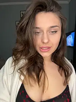 Snapshot of ScarletSi chatting on 4, 4, 2026 ScarletSi online show from 4, 4, 2026