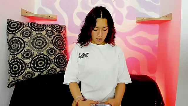 mia scarlett7 online show from 22, 12, 2025