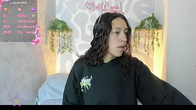Snapshot of mia_scarlett7 chatting on 17, 7, 2026 mia scarlett7 online show from 17, 7, 2026