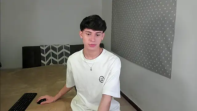 Snapshot of Will_starr chatting on 17, 6, 2026 Will starr online show from 17, 6, 2026