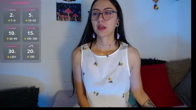 Snapshot of _IR1S_ chatting on 28, 5, 2026 IR1S online show from 28, 5, 2026