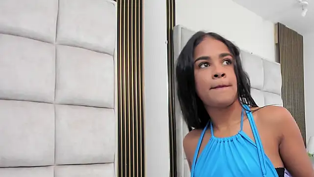 Pocahontass11   online show from 23, 10, 2025