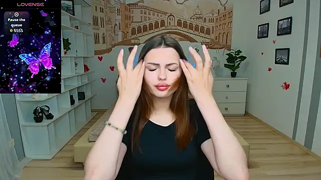 KittyShenson online show from 10, 4, 2026