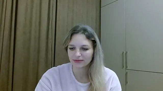 ElisSky301 online show from 10, 11, 2025