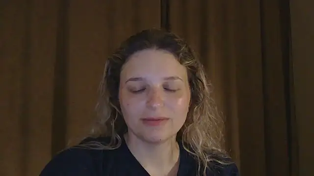 ElisSky301 online show from 4, 4, 2026