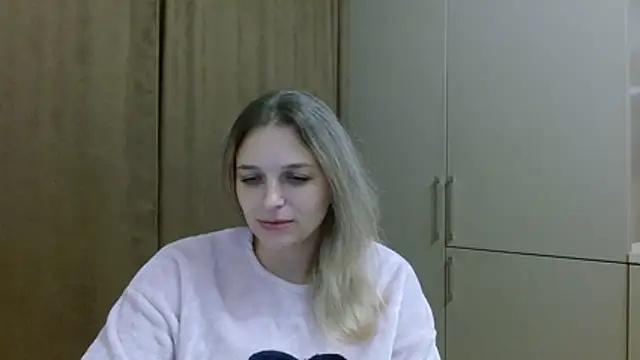 ElisSky301 online show from 28, 10, 2025