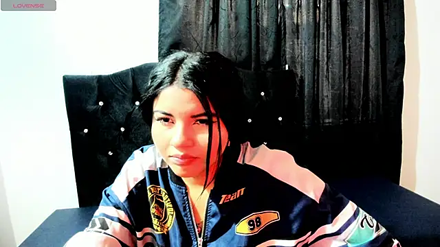Snapshot of Sara_Moon_18 chatting on 20, 10, 2025 Sara Moon 18 online show from 20, 10, 2025