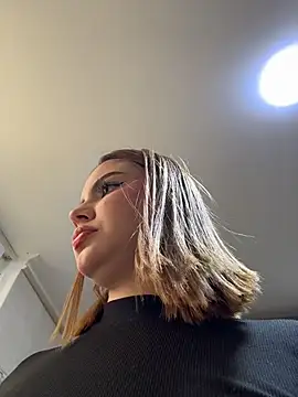 Snapshot of Beella1_ chatting on 10, 7, 2026 Beella1 online show from 10, 7, 2026