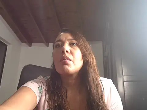 Snapshot of headerkika chatting on 8, 11, 2025 headerkika online show from 8, 11, 2025